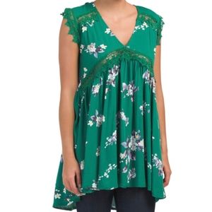 NWT JAASE V Neck Floral  Lace Mini Dress M